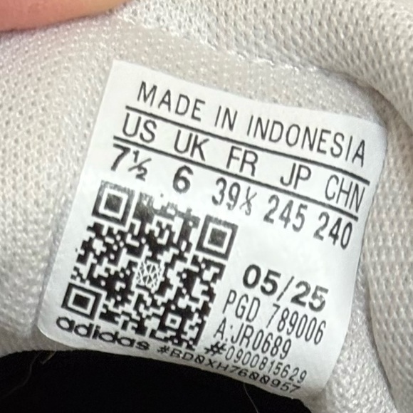 adidas Grey and Black Shoe Label Tag - Picture 6 of 8